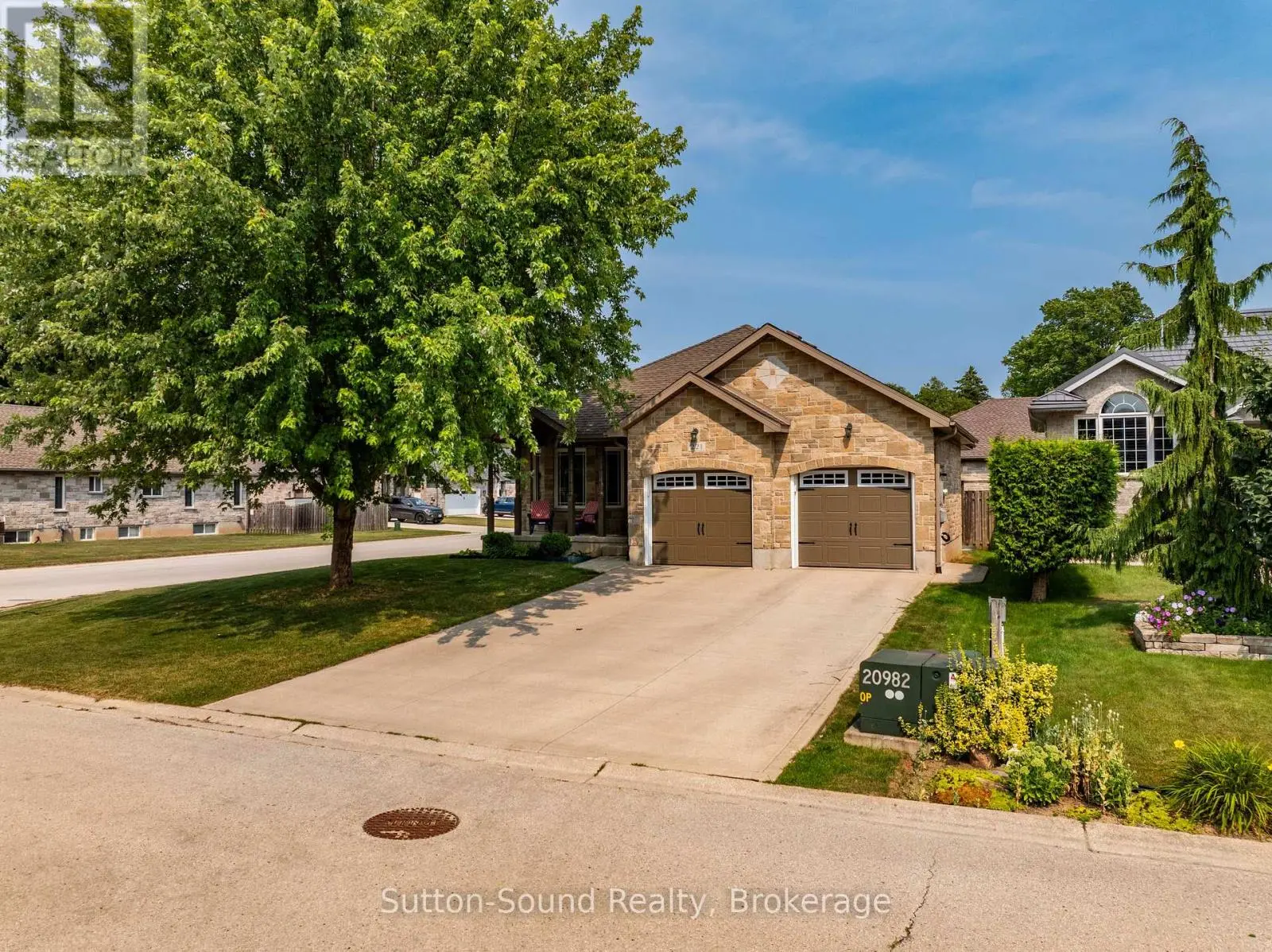 221 2nd Avenue W, Owen Sound